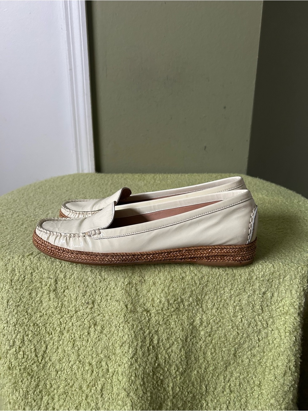 Stuart Weitzman Geek Women's Cream Leather Espadrille Loafers